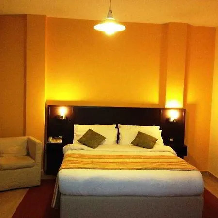 5 Hotel