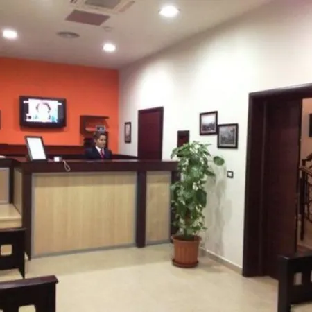5 Otel Tiran