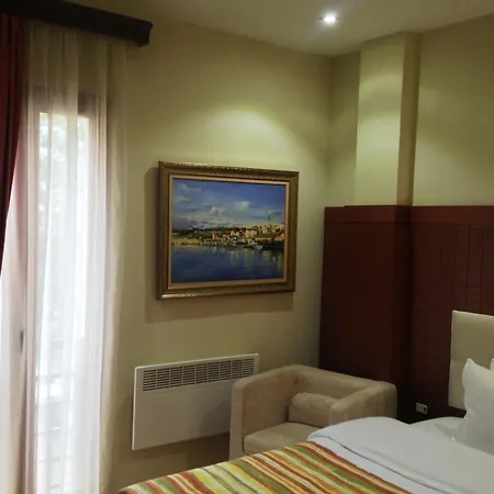 מלון 5 3*