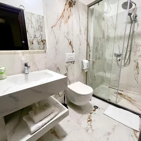5 Hotel Tirana
