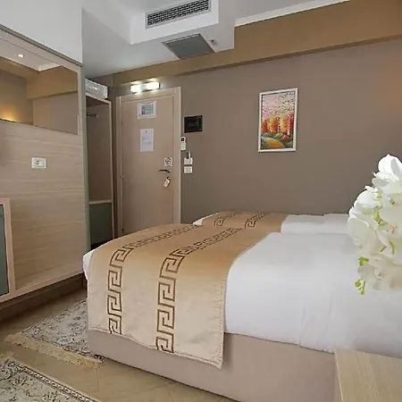 5 Hotel Tirana