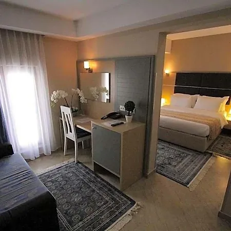 5 Hotel