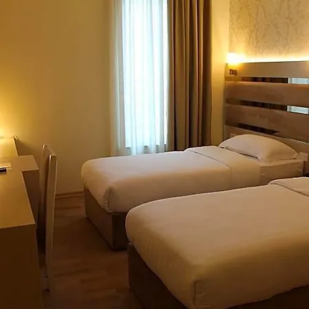 Hotel 5 Tirana