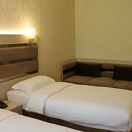 5 Hotel