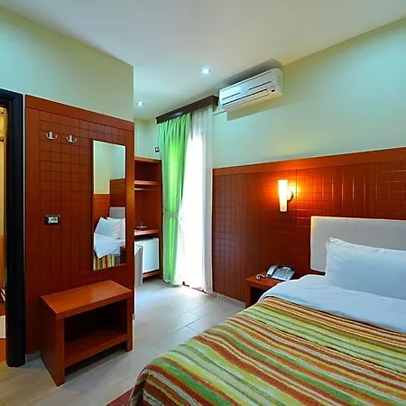 5 Hotel 3*